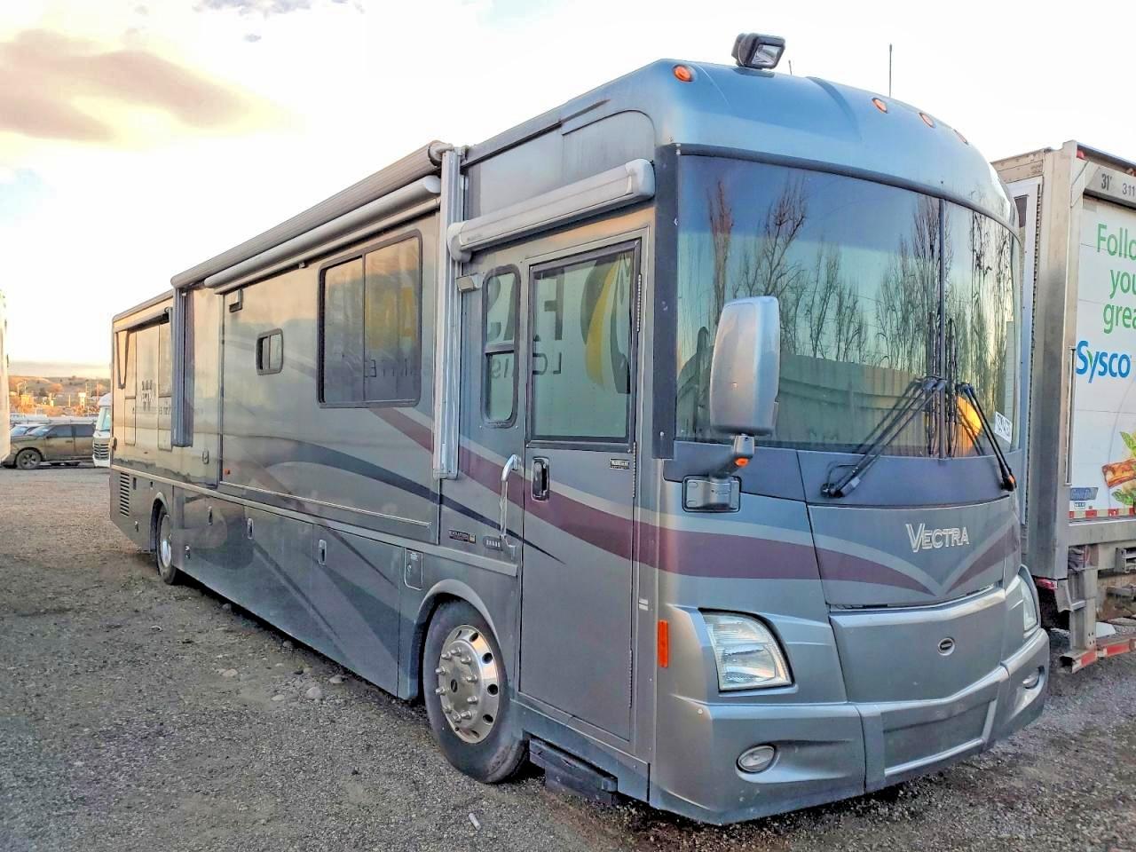 2005 WINNEBAGO All other VIN 4UZAAHCY15CU61615 photo 1