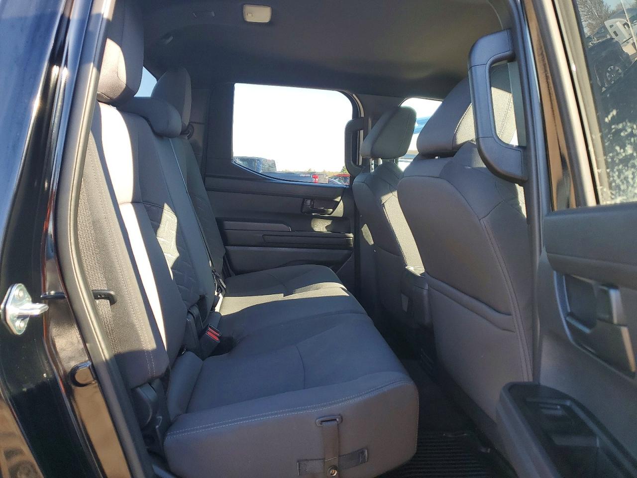 2026 Toyota Tacoma VIN 3TMLB5JNXTM210511 photo 10