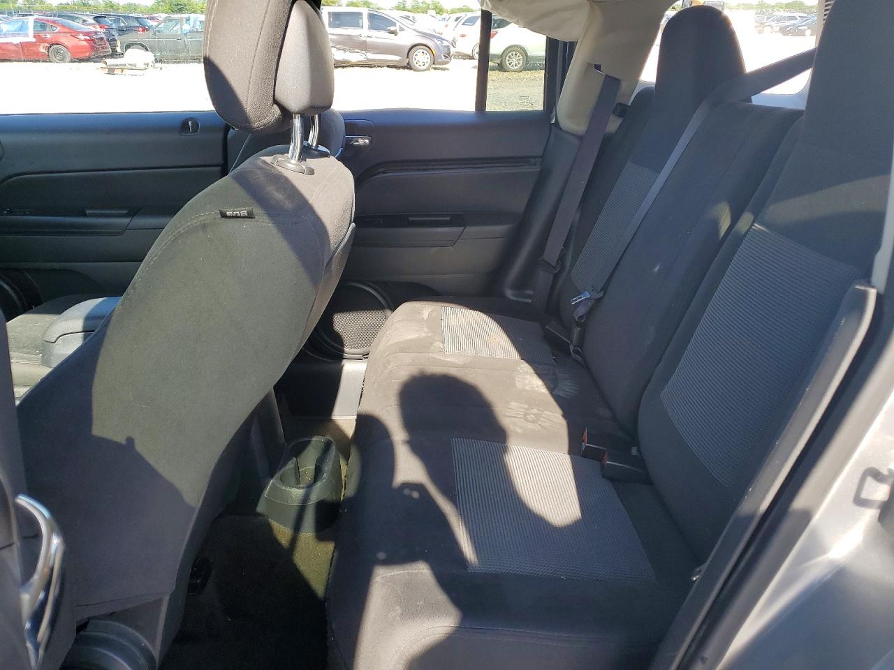 2016 Jeep Patriot VIN 1C4NJPBB2GD754370 photo 11