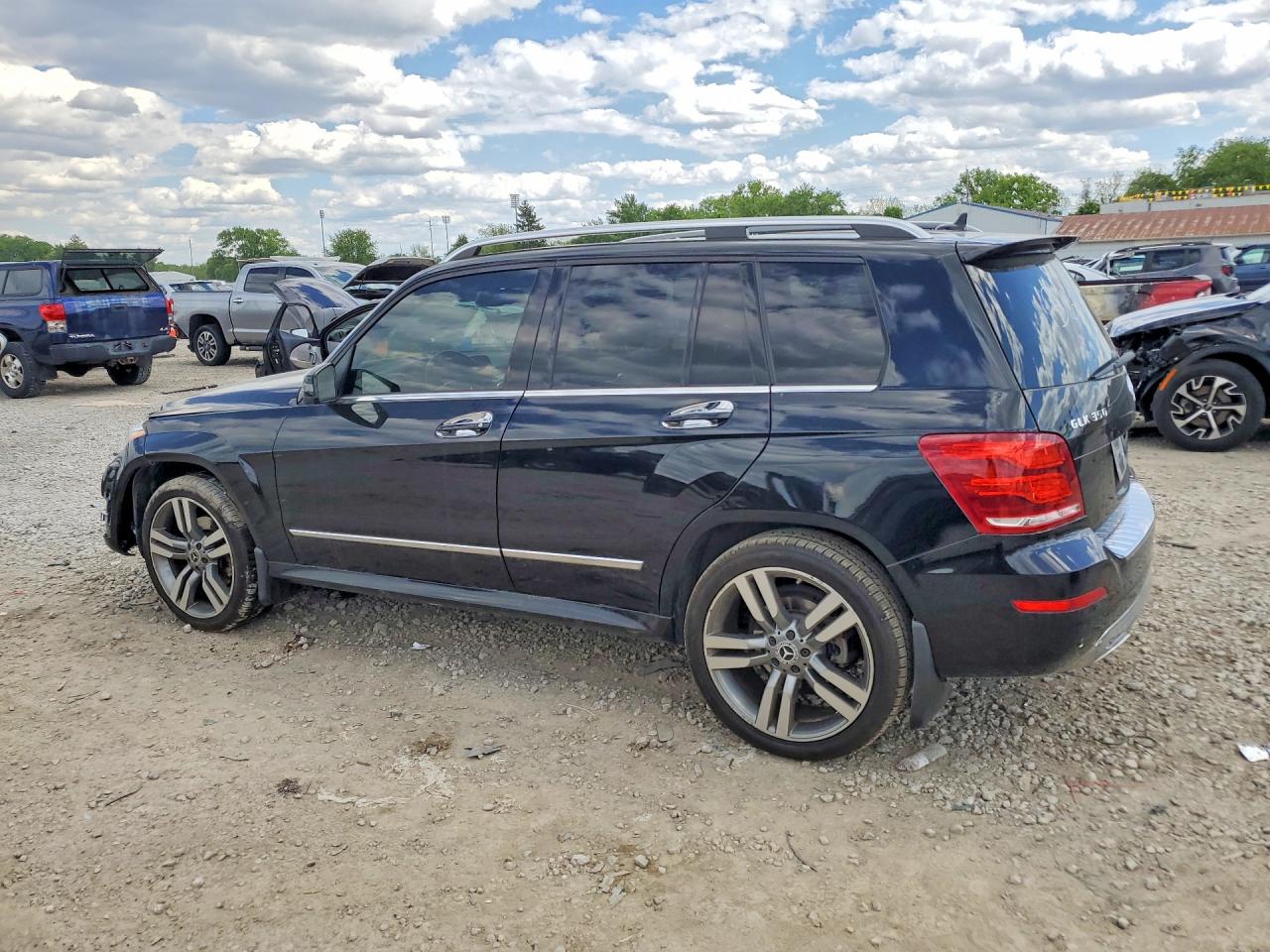 2015 Mercedes-Benz Glk-class VIN WDCGG8JB2FG362480 photo 2