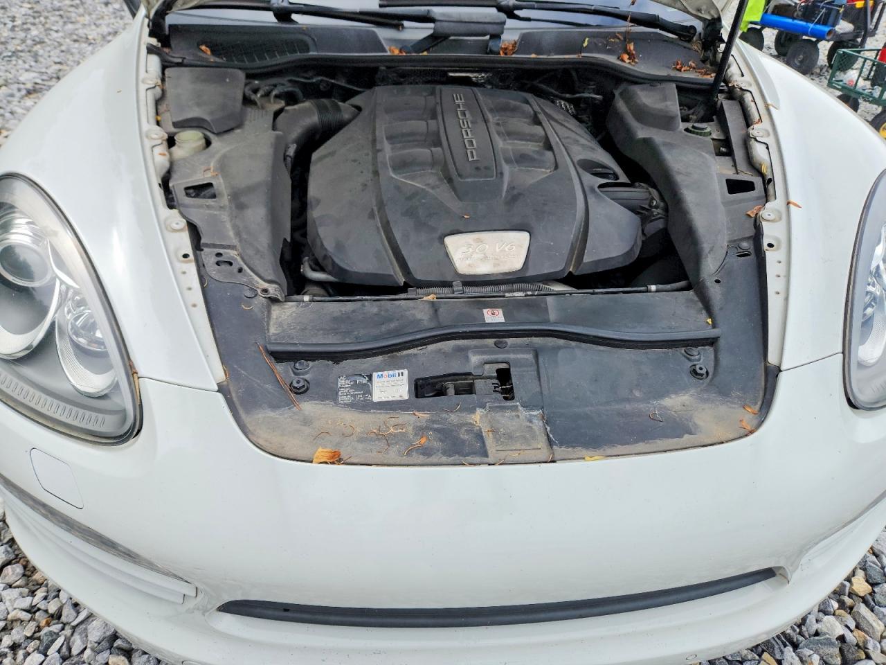 2014 Porsche Cayenne VIN WP1AF2A24ELA36499 photo 12
