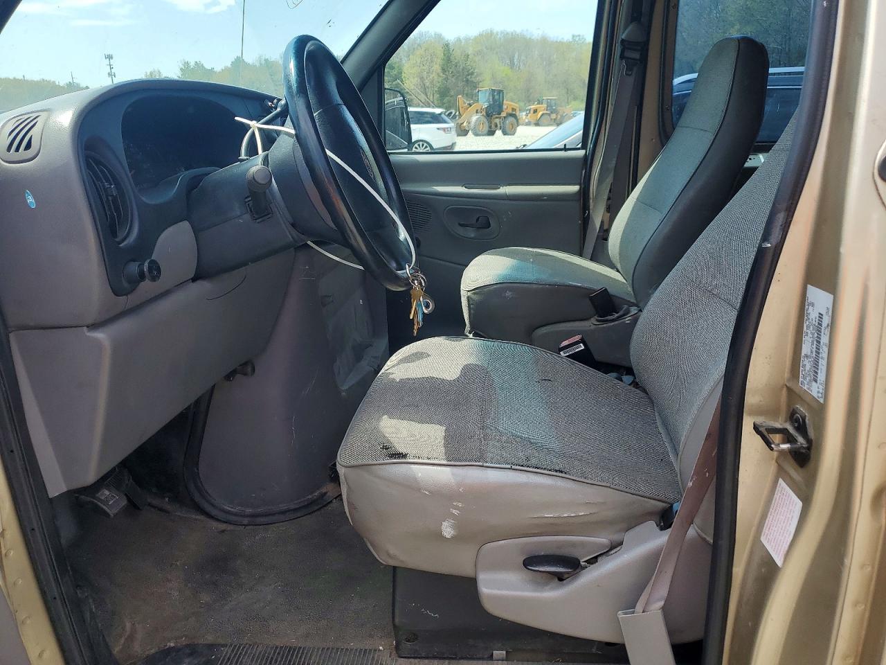 1999 Ford Econoline VIN 1FTRE1429XHB96087 photo 7