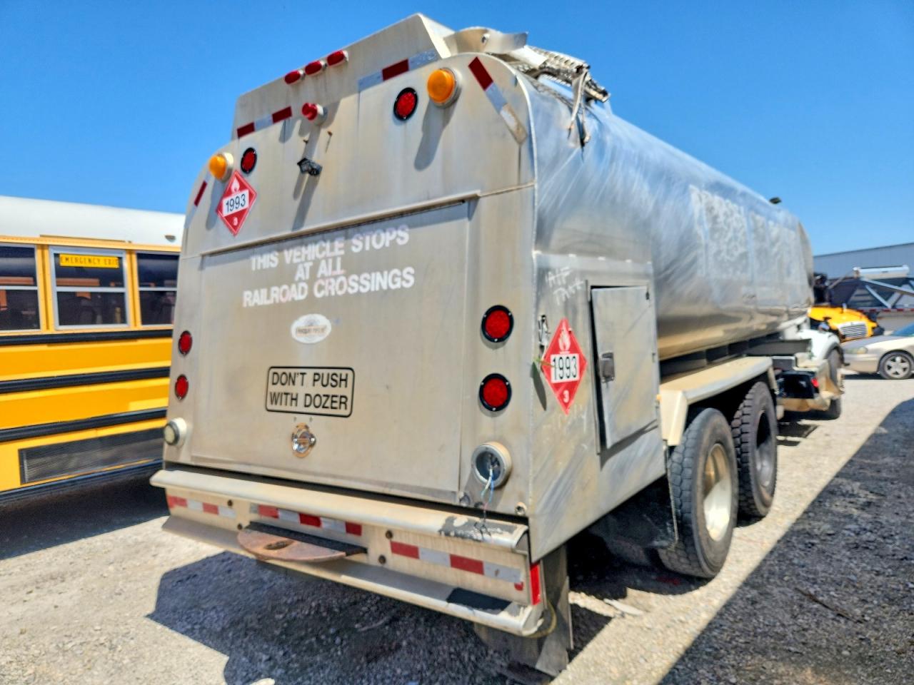 2012 KENWORTH All other VIN 1NKDL40X8CJ326980 photo 4