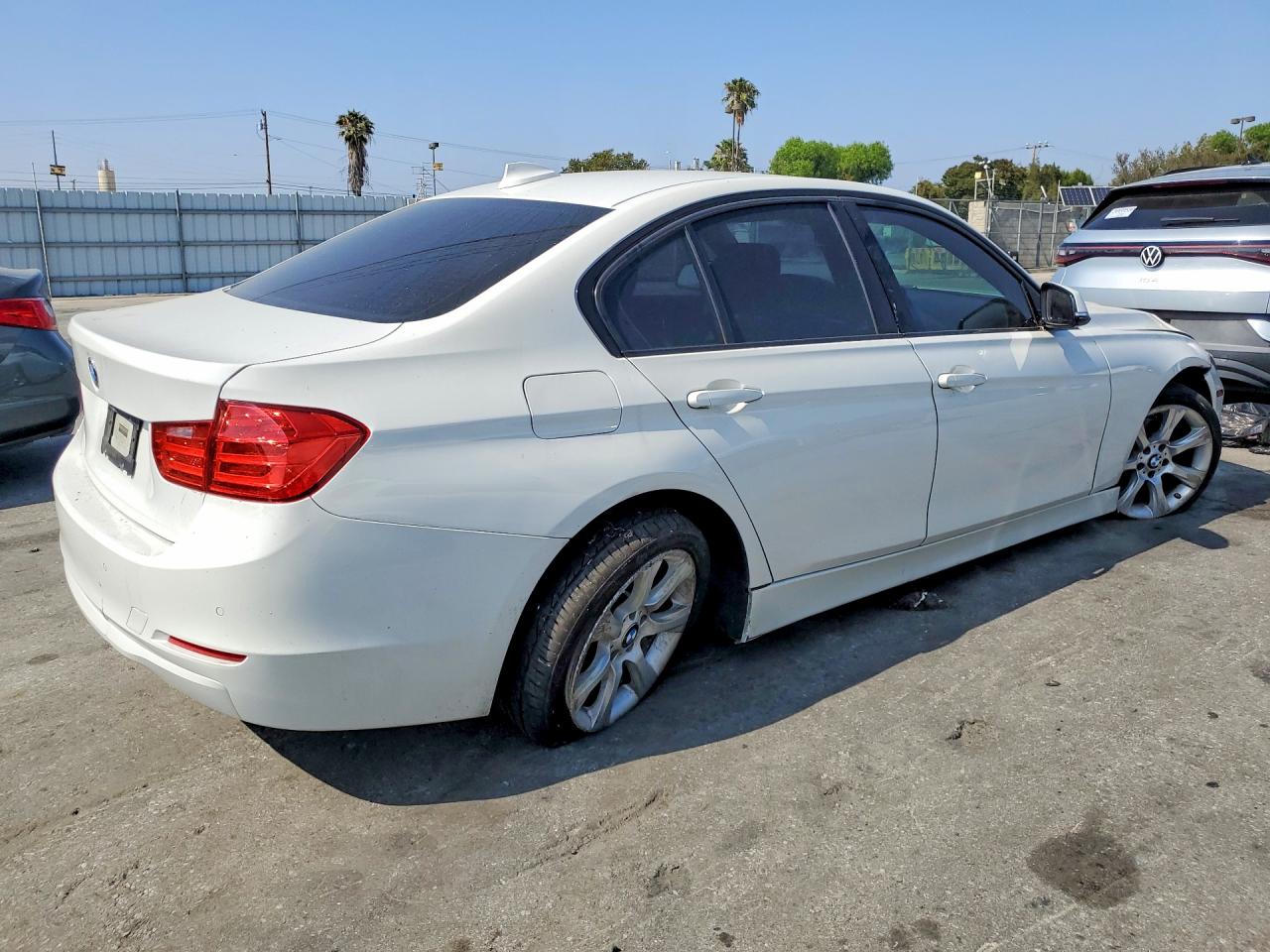 2015 BMW 3 series VIN WBA3B1G50FNT06168 photo 3