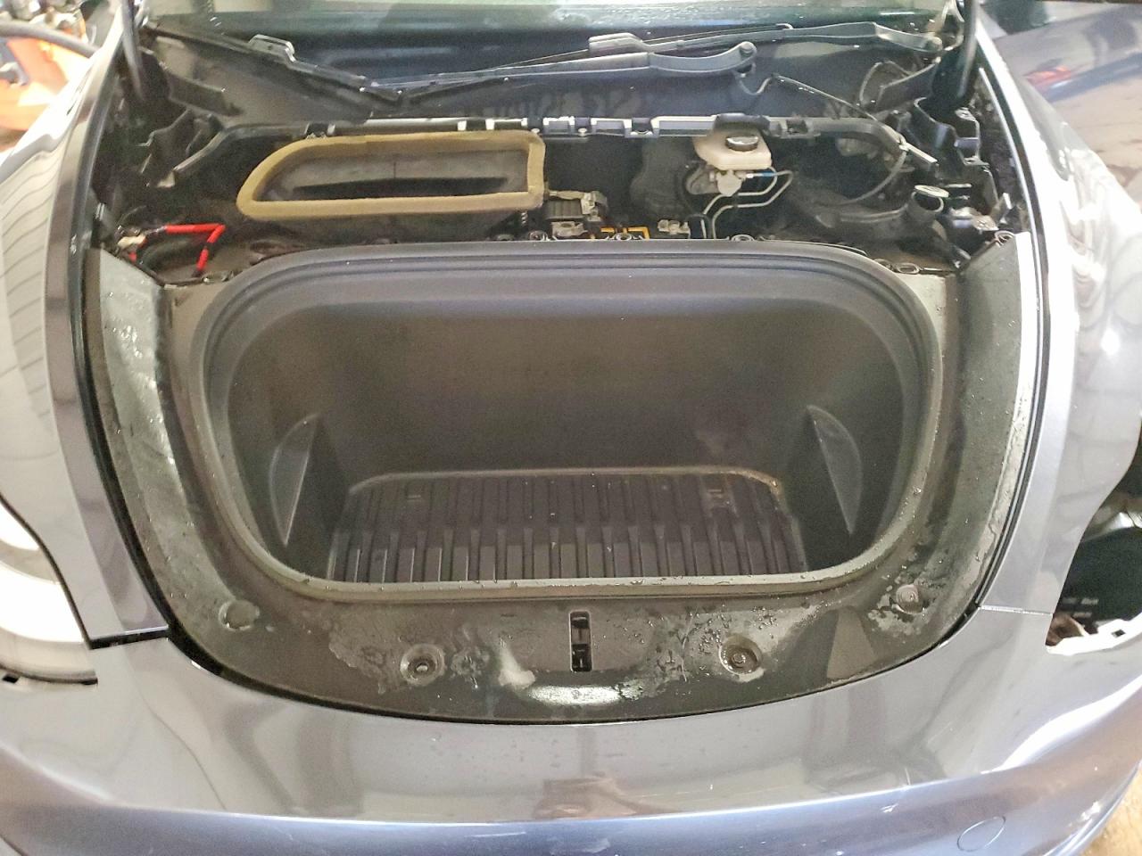 2020 Tesla Model y VIN 5YJYGDEF3LF001457 photo 11