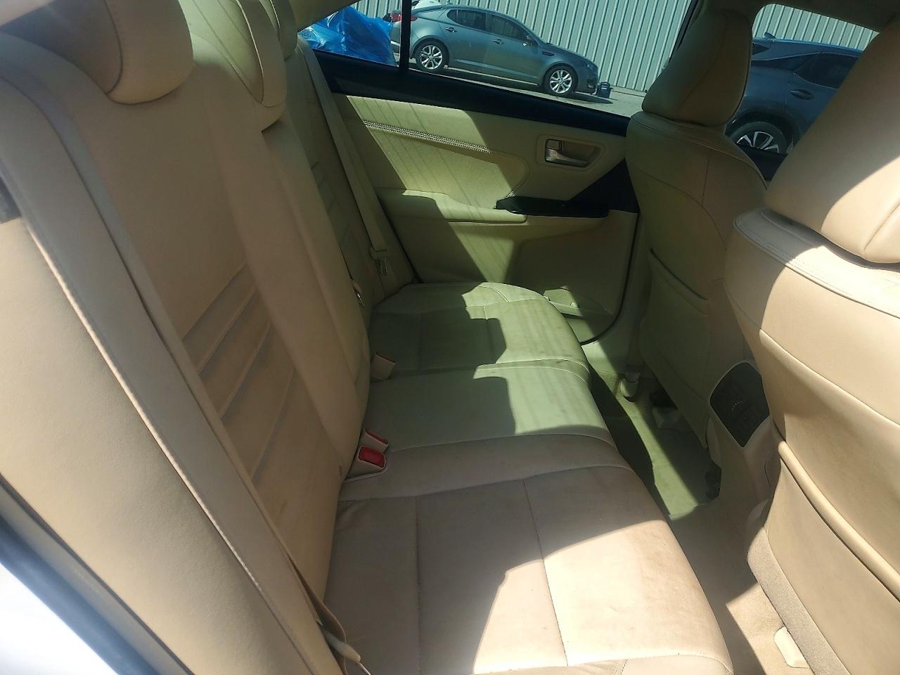2016 Toyota Camry VIN 4T1BF1FK2GU606517 photo 10