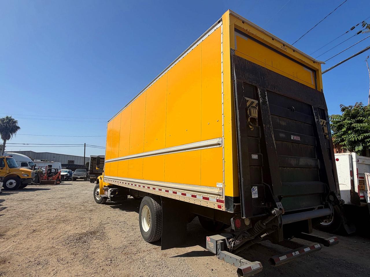 2018 FREIGHTLINER All other VIN 3ALACXFC1JDJH5789 photo 3