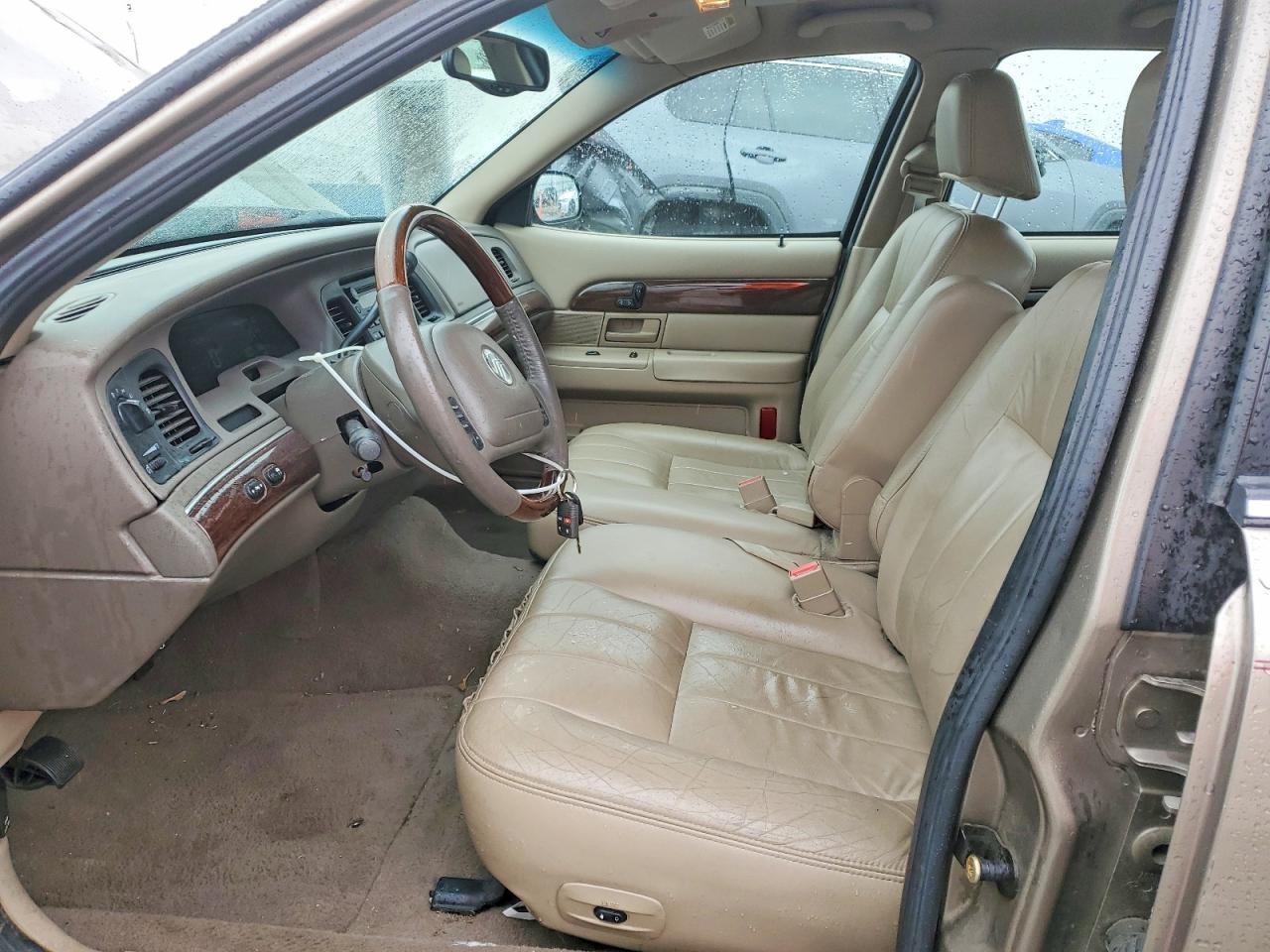 2003 Mercury Grmarquis VIN 2MEFM75WX3X644517 photo 7