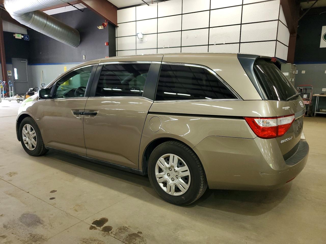 2011 Honda All models VIN 5FNRL5H26BB040475 photo 2