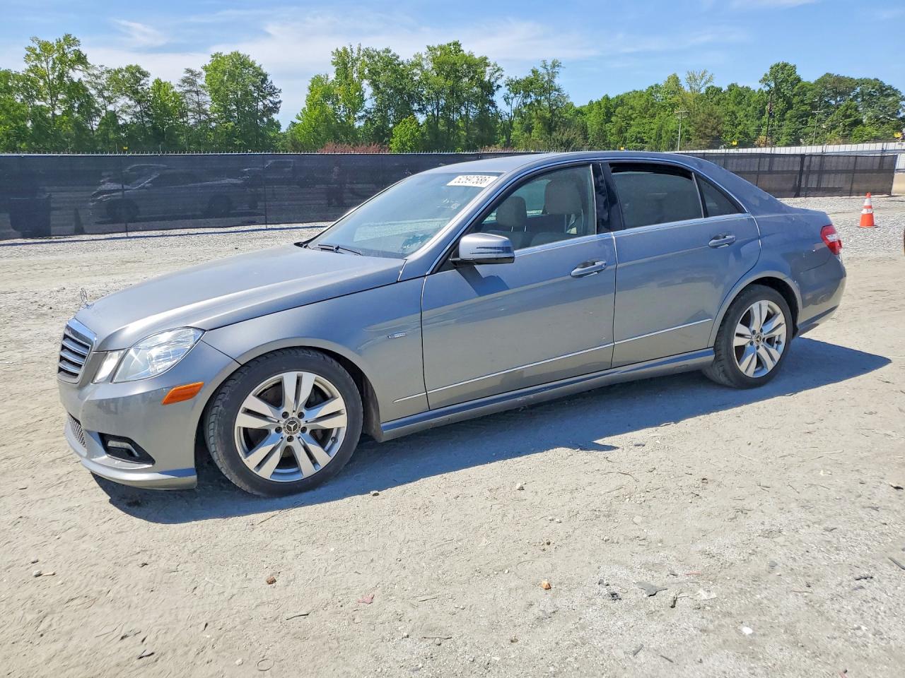 2011 Mercedes-Benz E-class VIN WDDHF2EBXBA451057 photo 1