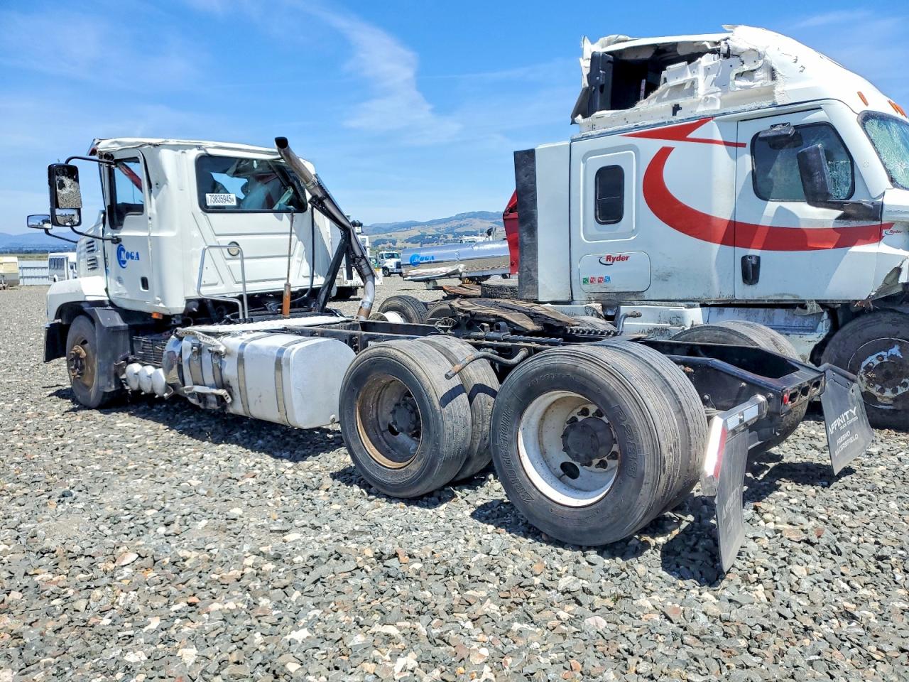 2022 MACK All models VIN 1M1AN4GY4NM026366 photo 3