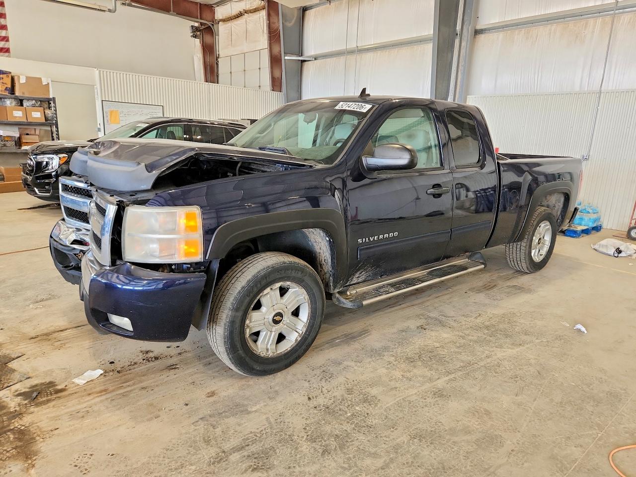 2011 CHEV Silverado VIN 1GCRKSE37BZ269465 photo 1