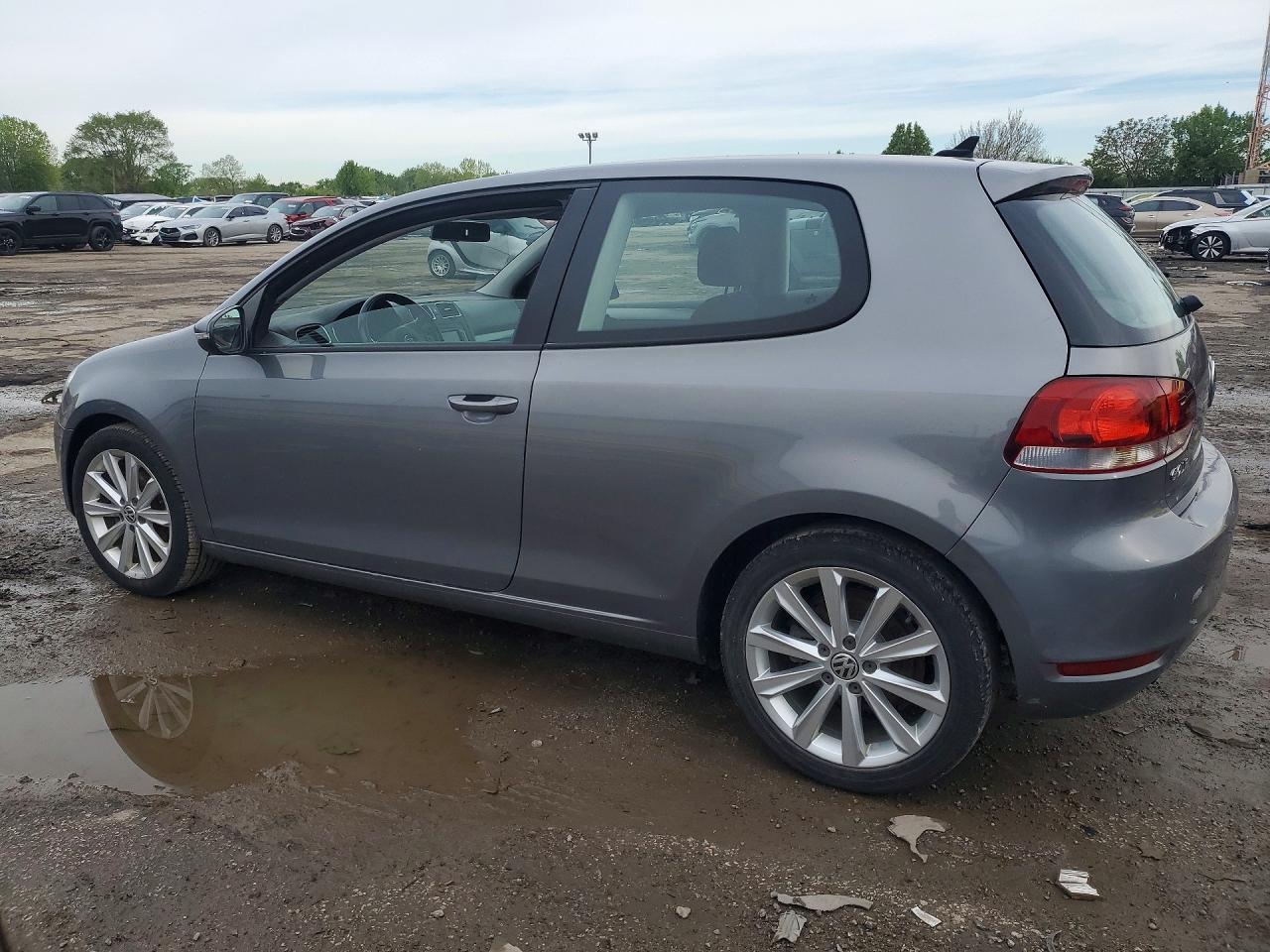 2013 Volkswagen Golf VIN WVWBM7AJ4DW123980 photo 2