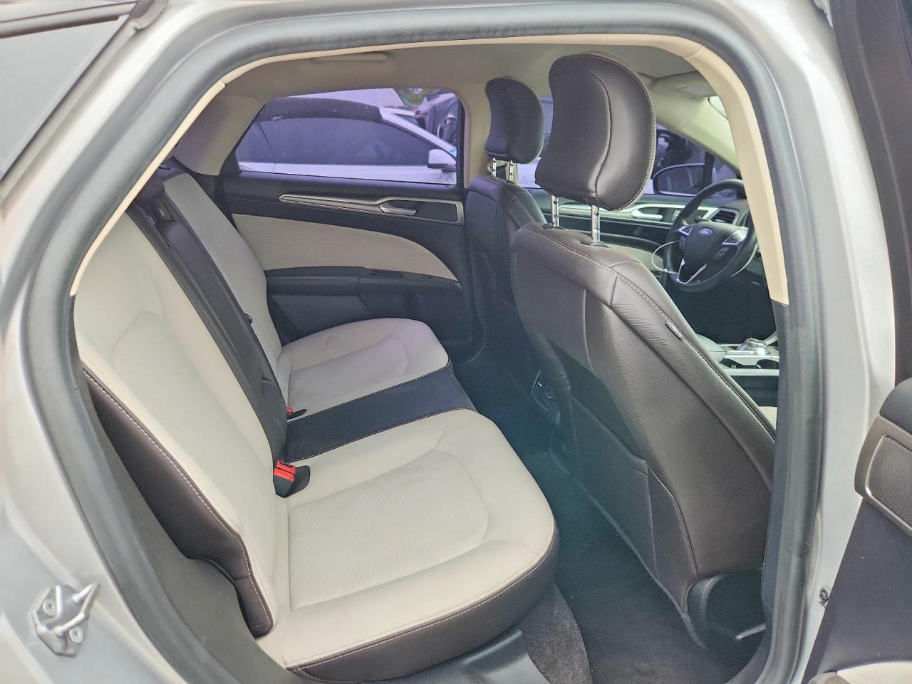 2019 Fusion VIN 3FA6P0HD0KR126459 photo 10
