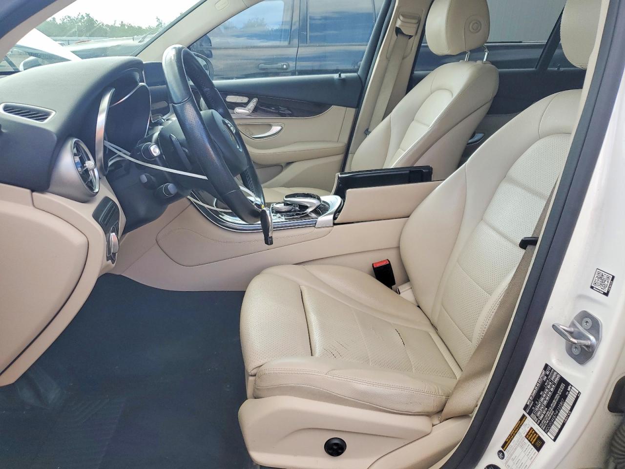 2017 Glc class VIN WDC0G4KB7HF235807 photo 7
