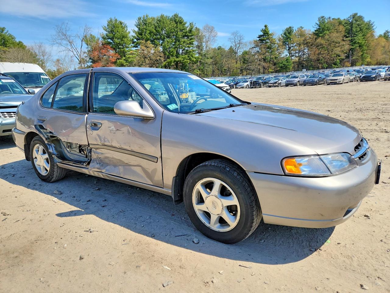 1999 Nissan Altima VIN 1N4DL01D5XC222347 photo 4