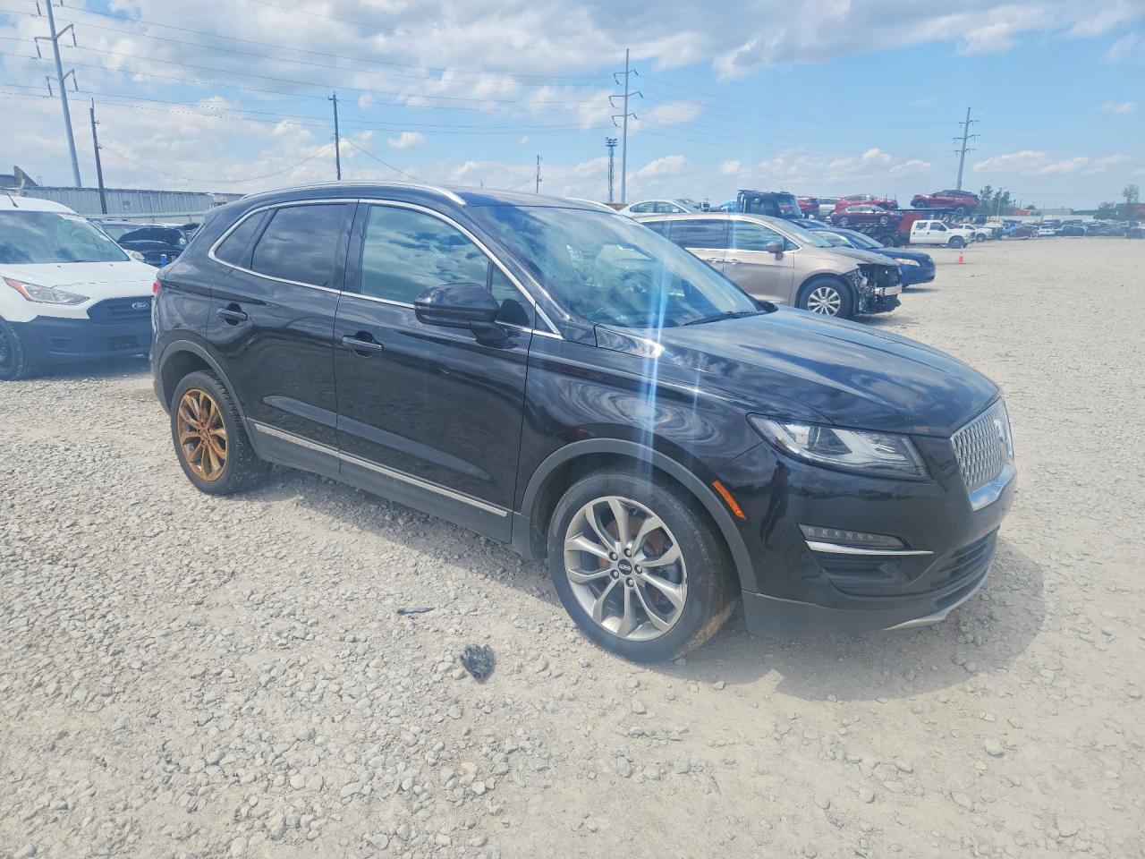 2019 Lincoln Mkc VIN 5LMCJ2C9XKUL12587 photo 4