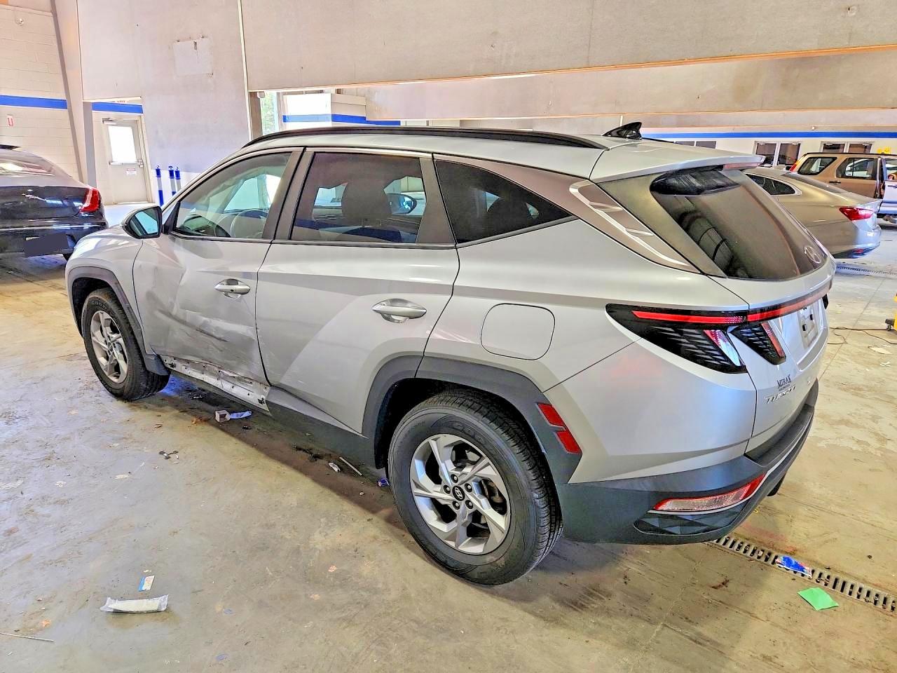 2022 Hyundai Tucson VIN 5NMJBCAE4NH129439 photo 2