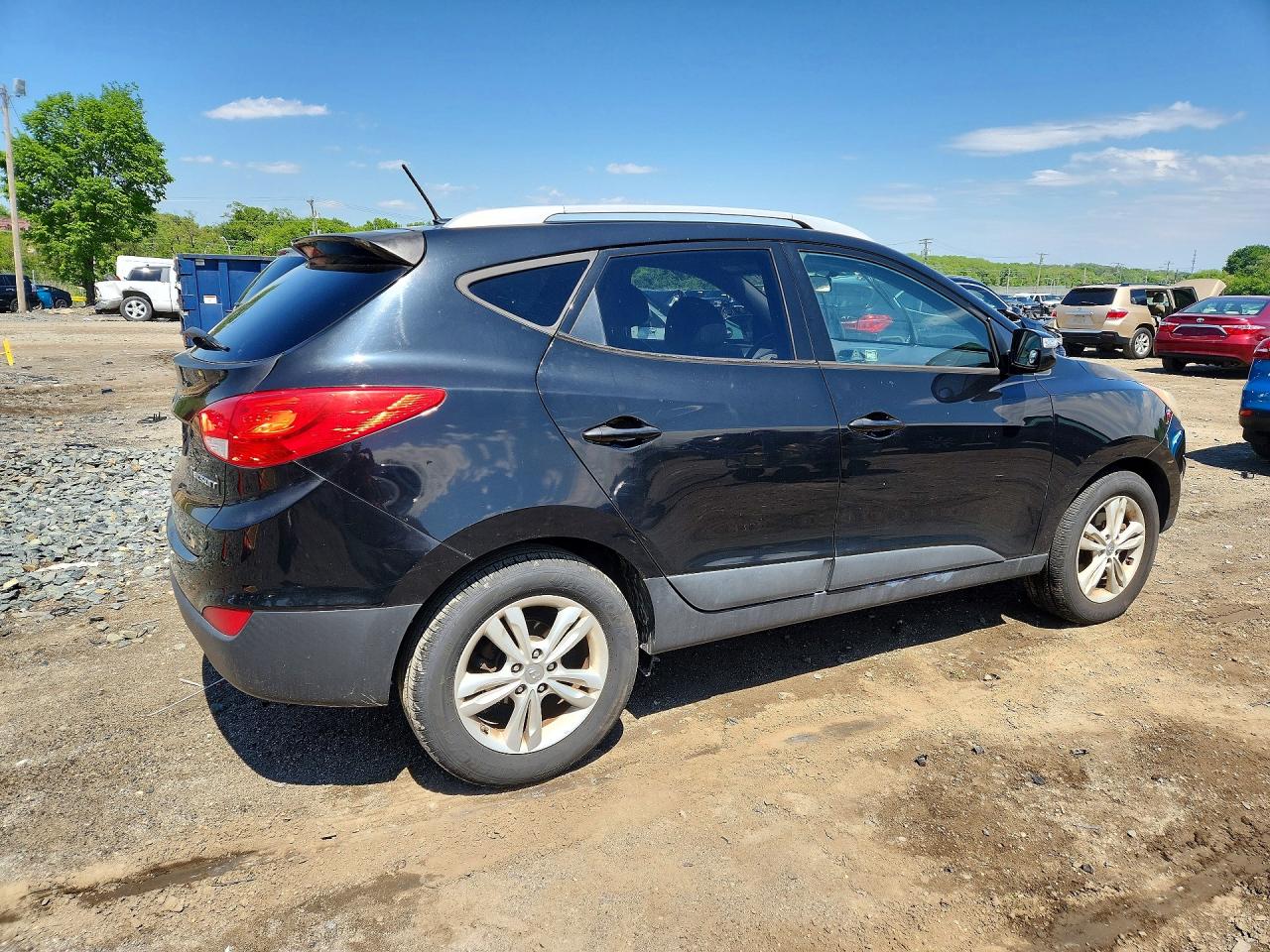 2013 Hyundai Tucson VIN KM8JU3AC3DU736606 photo 3