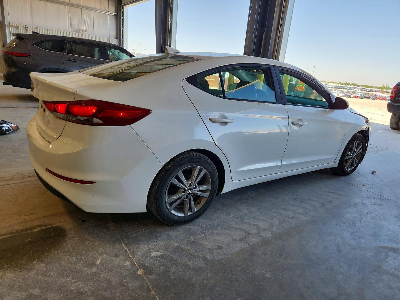 2017 Elantra VIN 5NPD84LF8HH201029 photo 3
