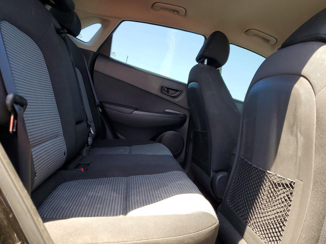 2019 Hyundai Kona VIN KM8K12AA0KU330365 photo 11