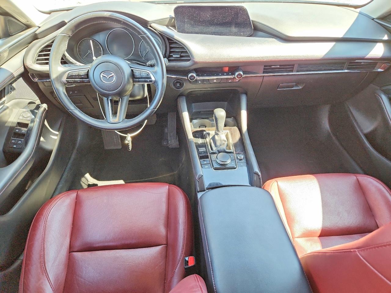 2024 Mazda 3 VIN 3MZBPBCM8RM402483 photo 8
