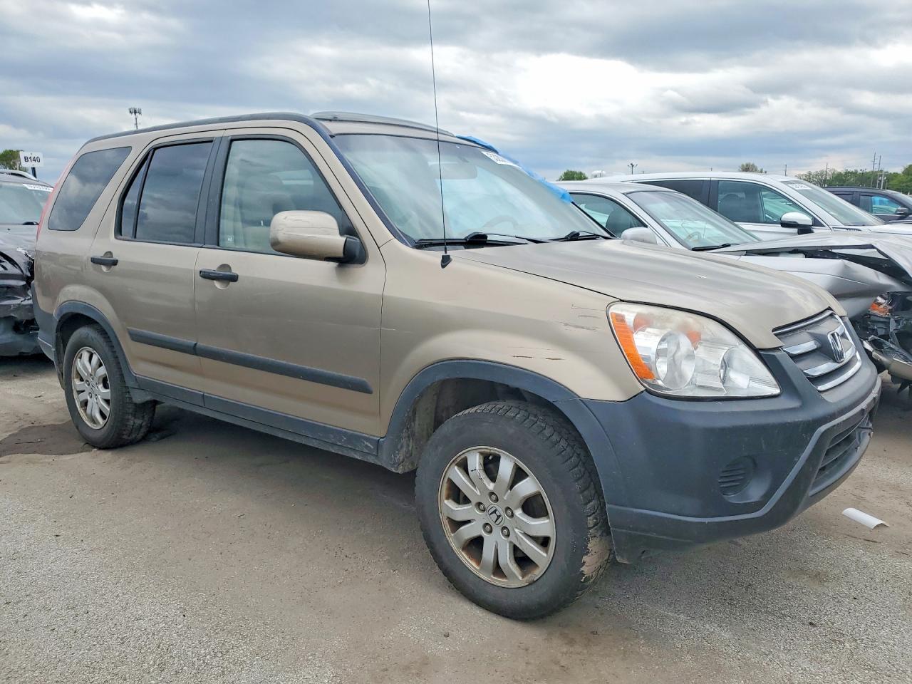 2005 Honda Crv VIN JHLRD78855C014872 photo 4