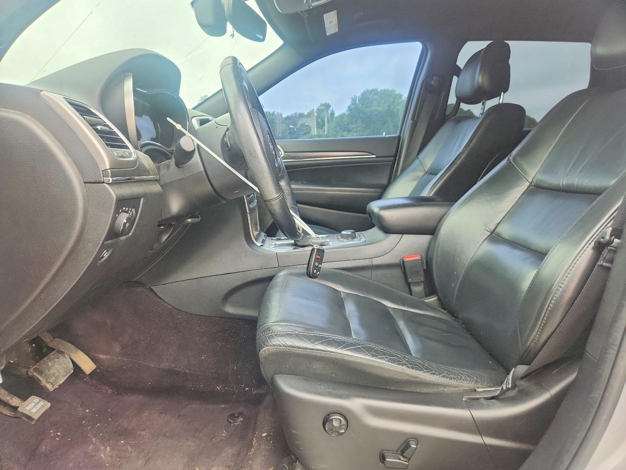 2018 Jeep Cherokee VIN 1C4RJFBG5JC308573 photo 7