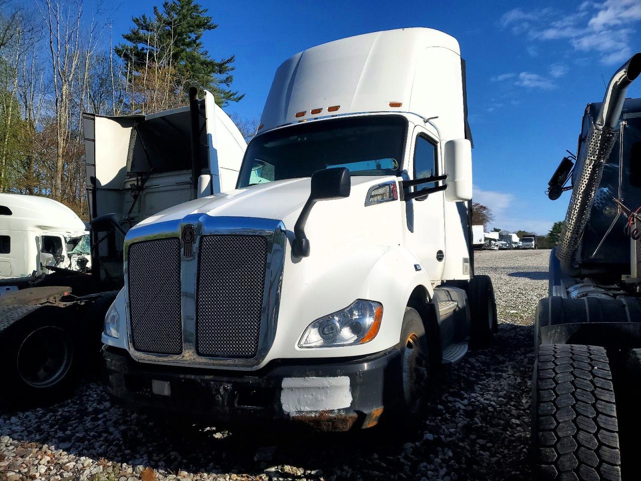 2016 KENWORTH All other VIN 1XKYA48X9GJ496725 photo 2