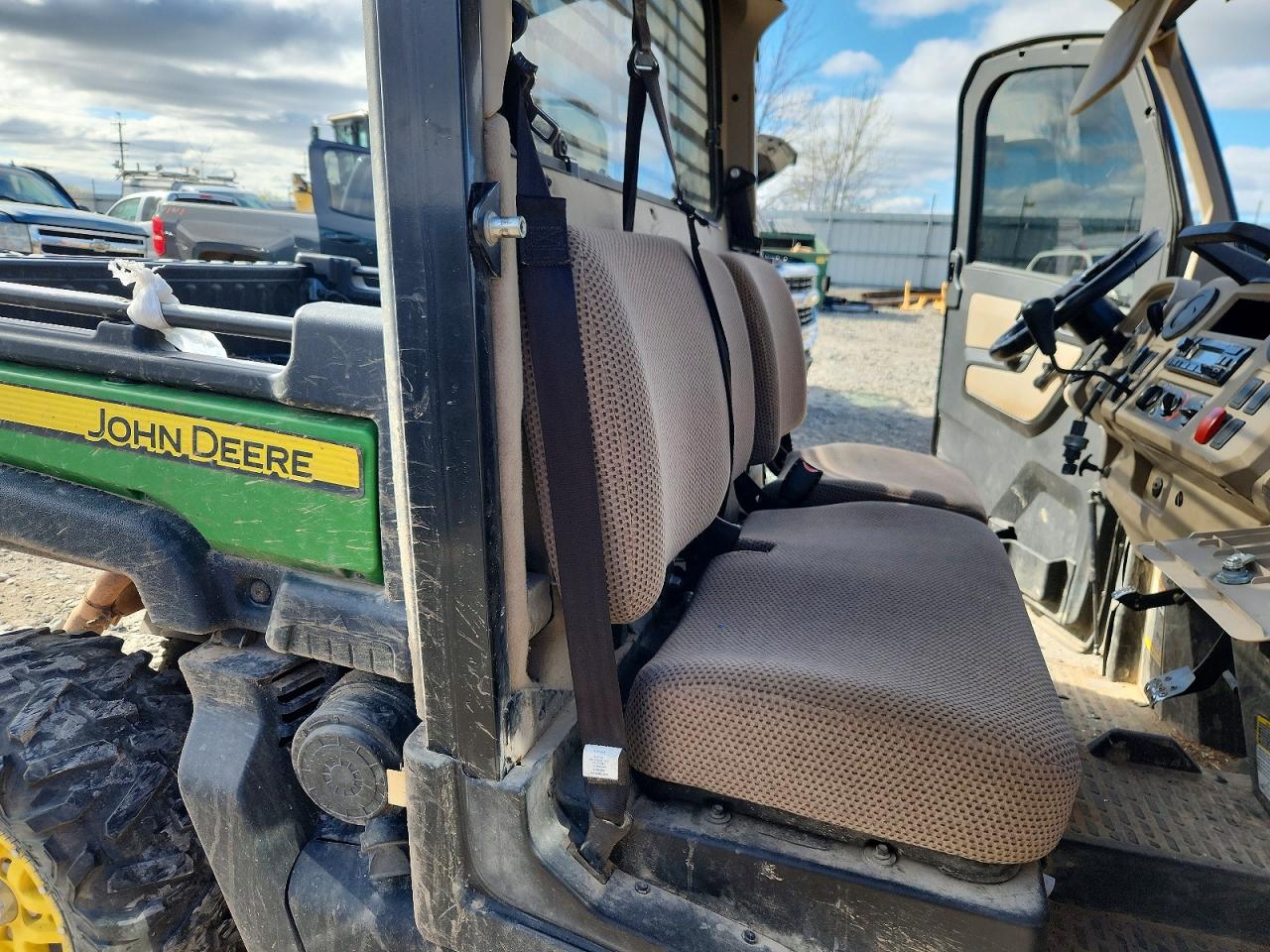 2018 JOHN Xuv835r VIN 1M0835RAJJM011693 photo 6