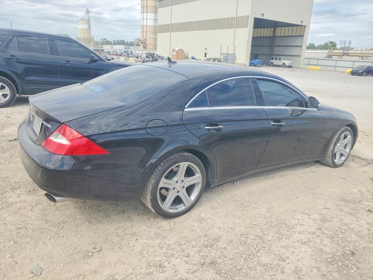 2007 Mercedes-Benz Cls-class VIN WDDDJ72X57A106939 photo 3