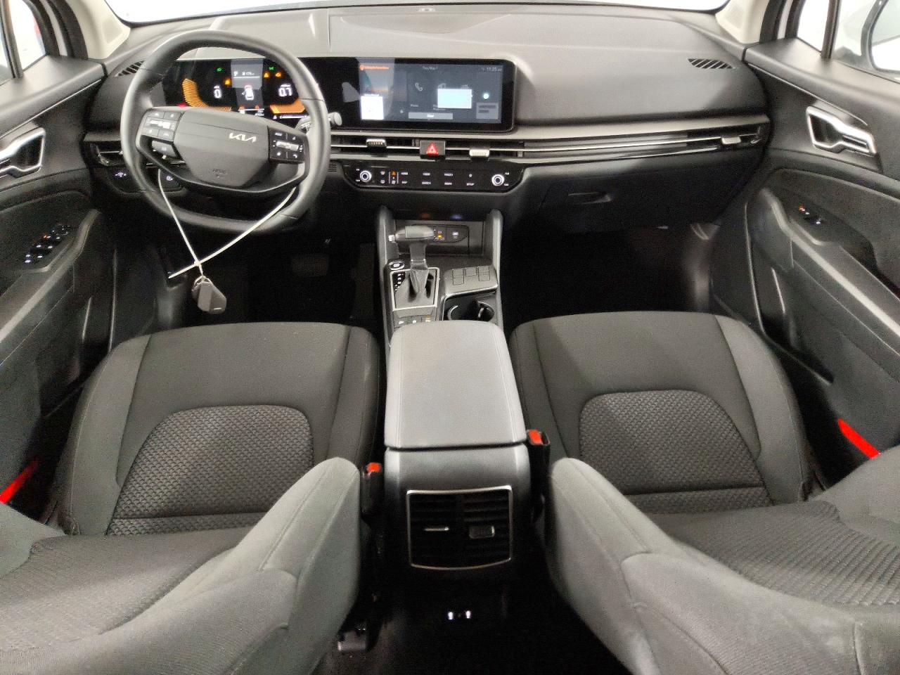 2026 Kia Sportage VIN 5XYK23DF3TG413225 photo 8