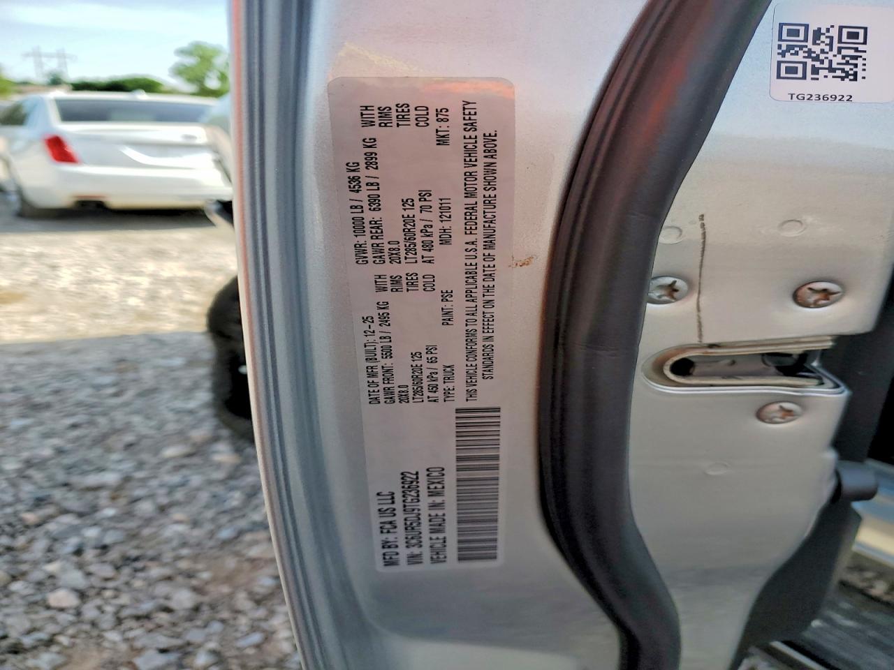 2026 Ram 2500 VIN 3C6UR5DJ9TG236922 photo 12