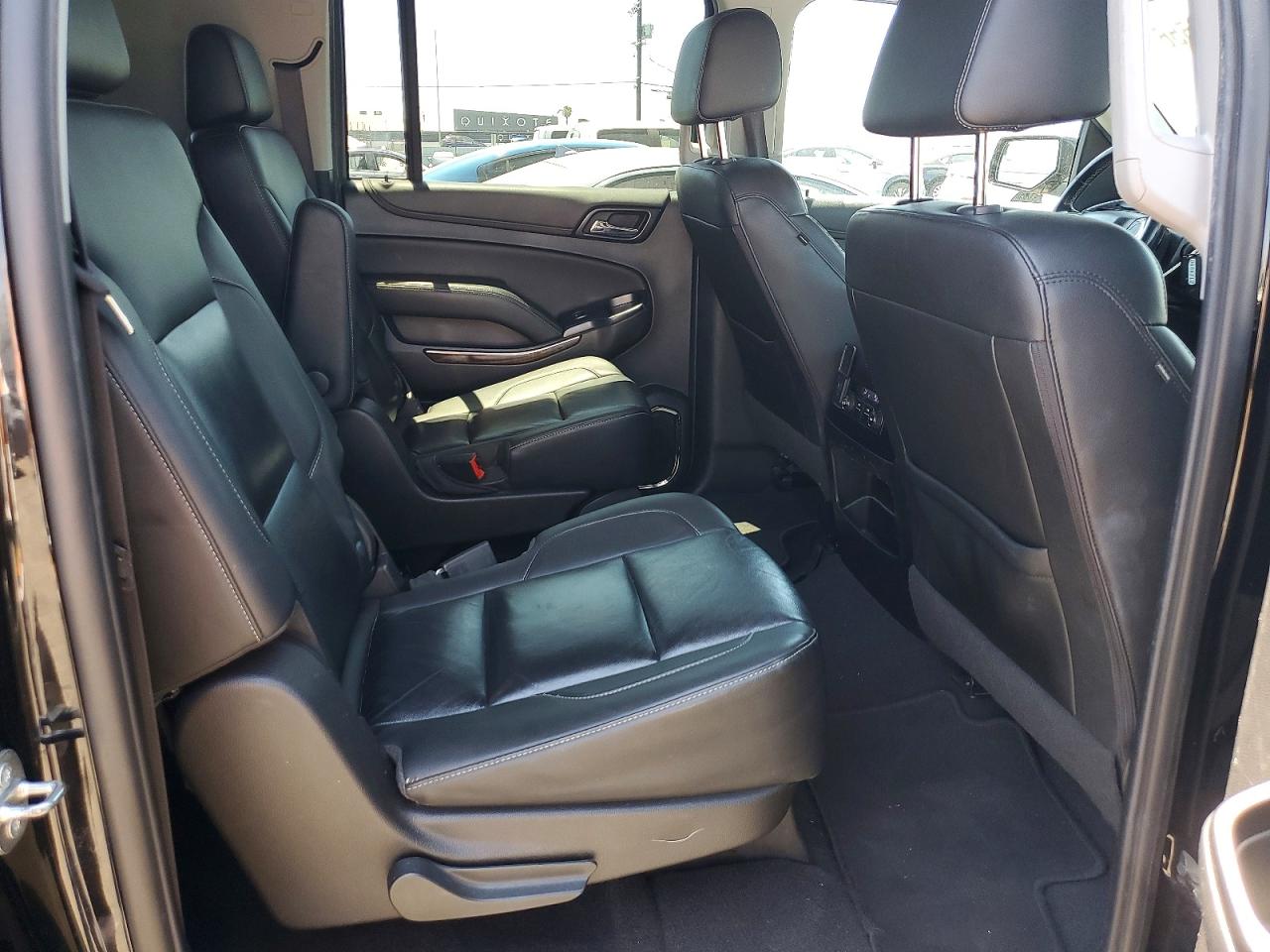 2020 Chevrolet Suburban VIN 1GNSCHKC9LR160620 photo 11