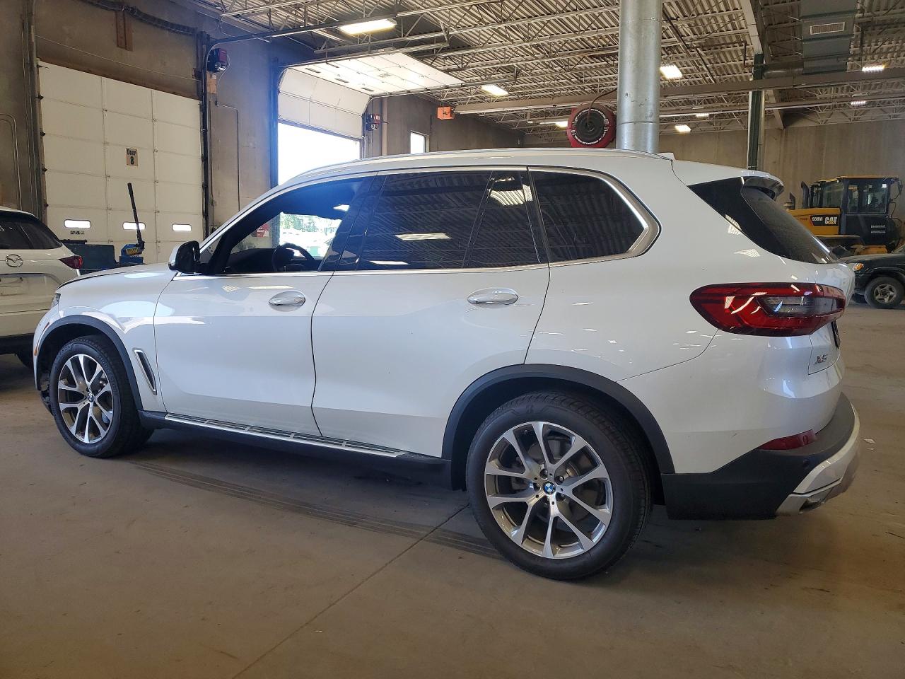 2019 BMW X5 VIN 5UXCR6C53KLL08261 photo 2