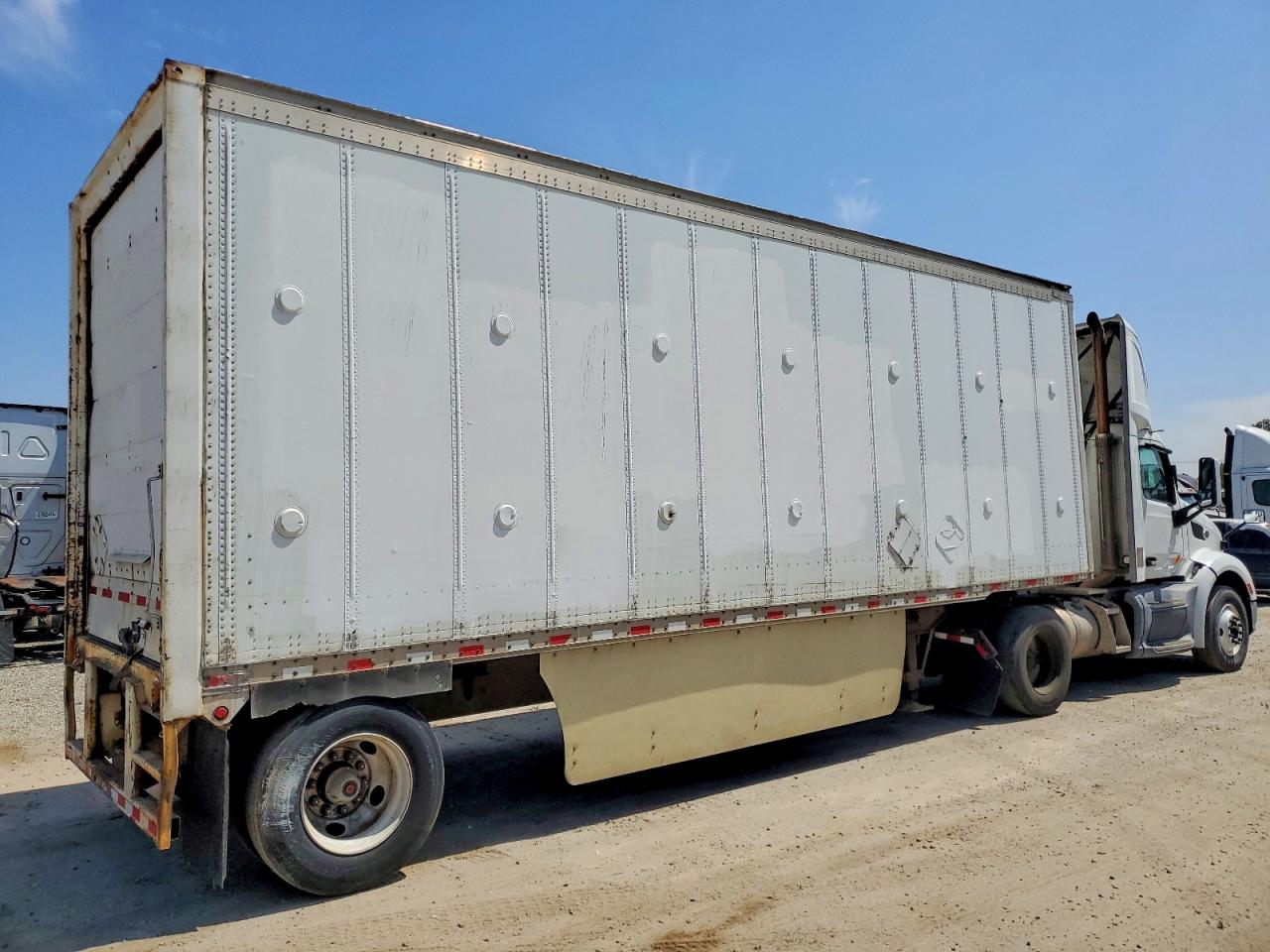 2017 PETERBILT All other VIN 1XPBA48X6HD428530 photo 4