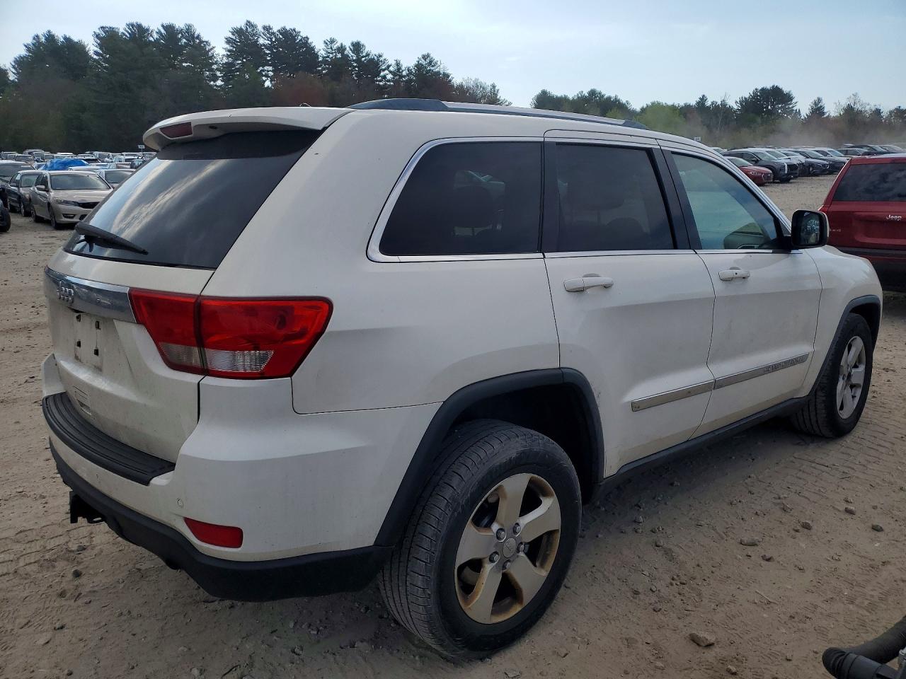 2011 Jeep Cherokee VIN 1J4RR4GG2BC544146 photo 3