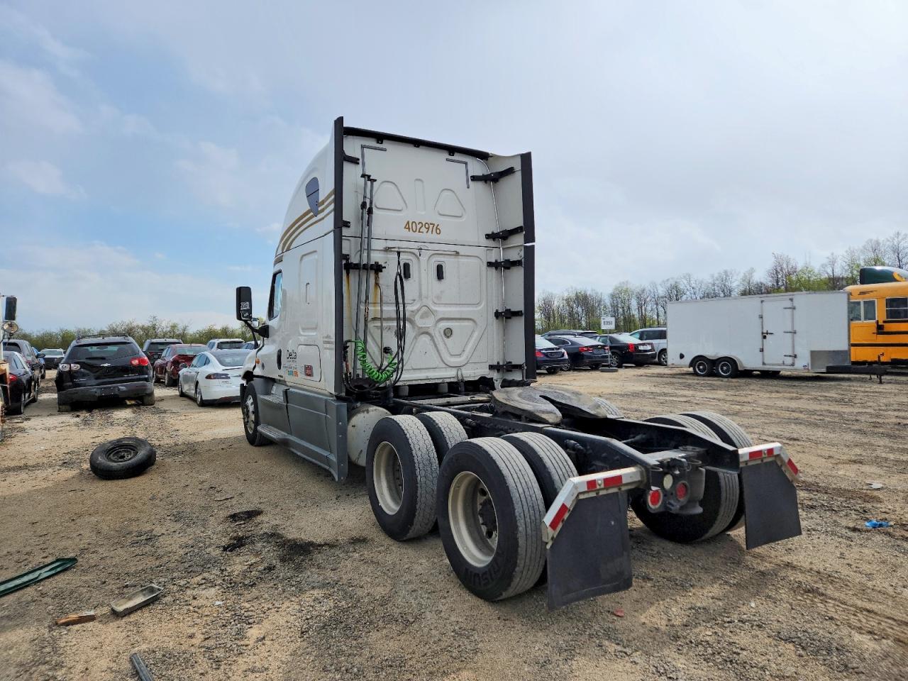 2018 FREIGHTLINER All other VIN 3AKJGLDR4JSJK5347 photo 3