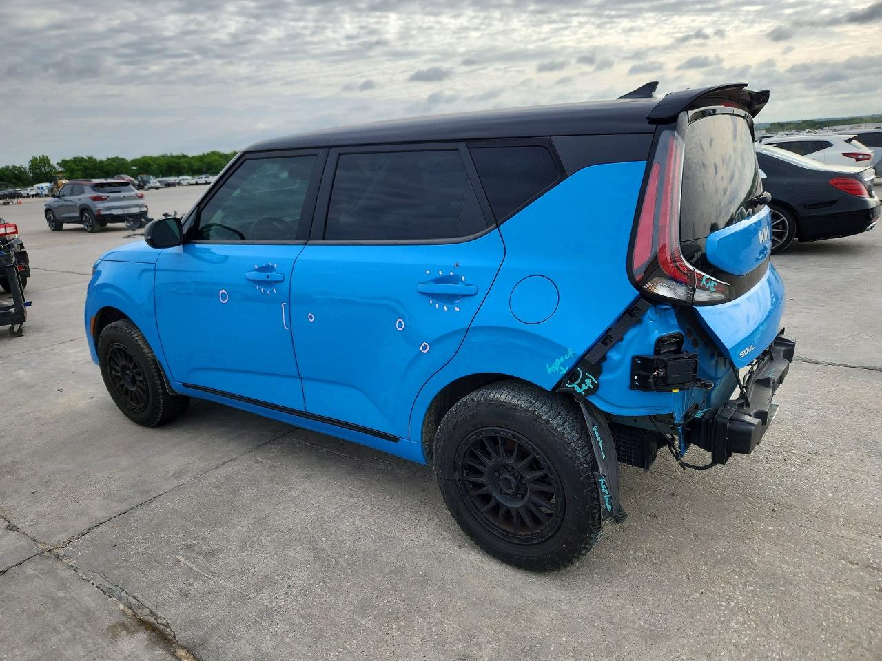 2023 Kia Soul VIN KNDJ53AUXP7193705 photo 2