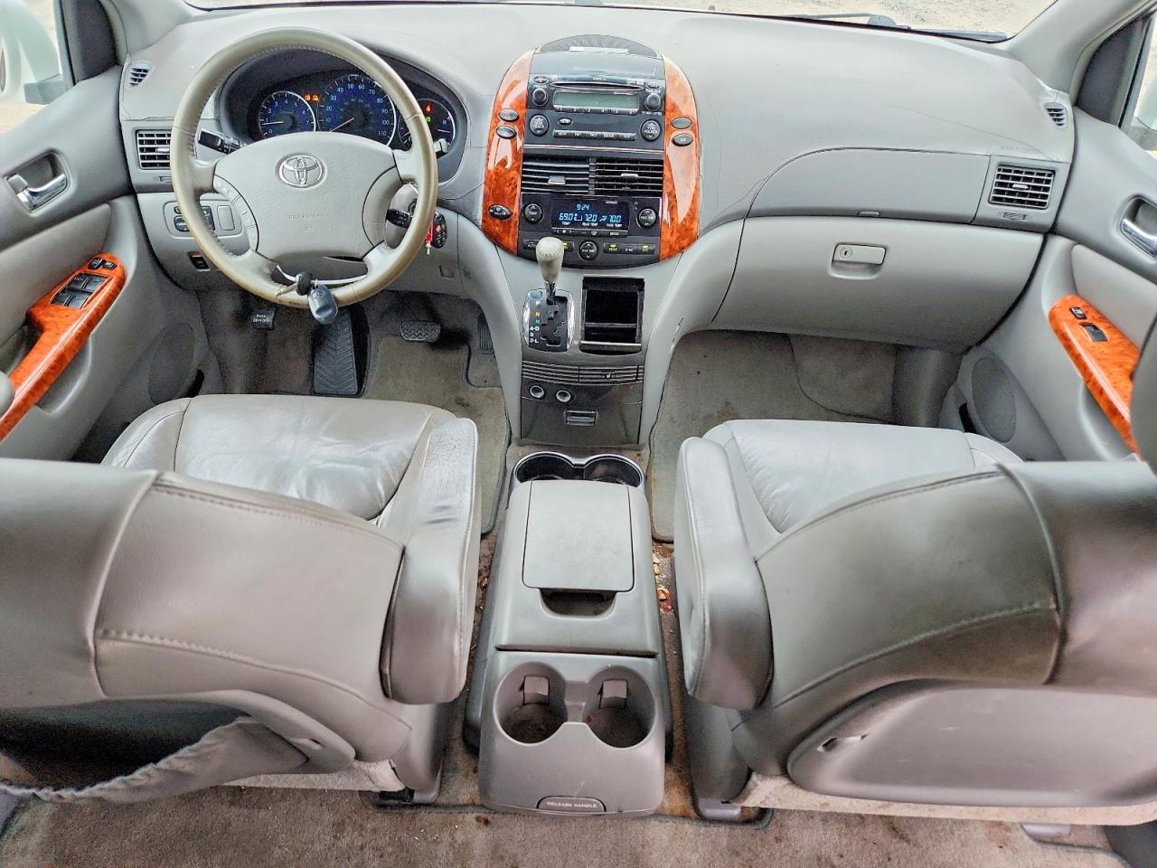 2007 TOYT Sienna VIN 5TDZK22C37S086593 photo 8