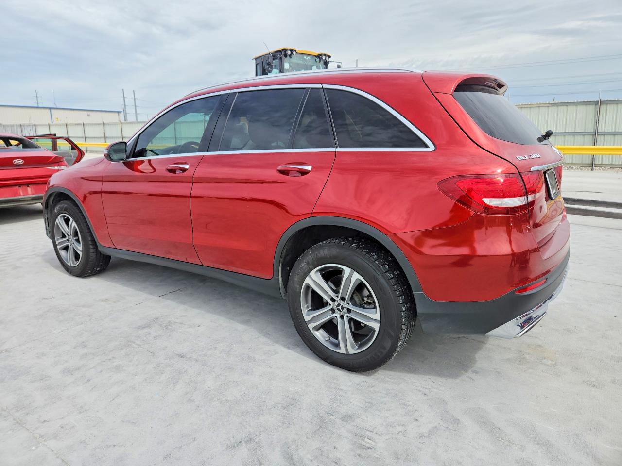 2019 Mercedes-Benz Glc class VIN WDC0G4JBXKF572819 photo 2