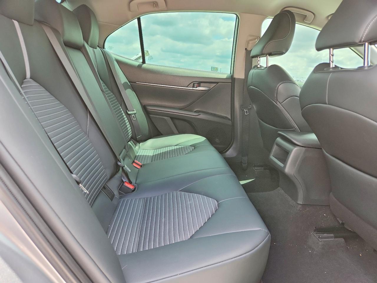 2019 Toyota Camry VIN 4T1B11HK2KU711112 photo 10