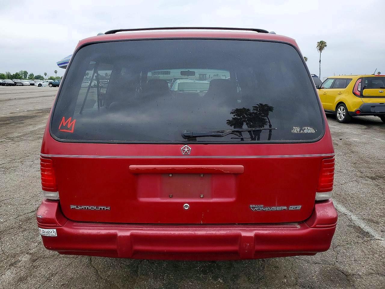 1995 Plymouth Minivan VIN 1P4GH44R7SX636265 photo 6