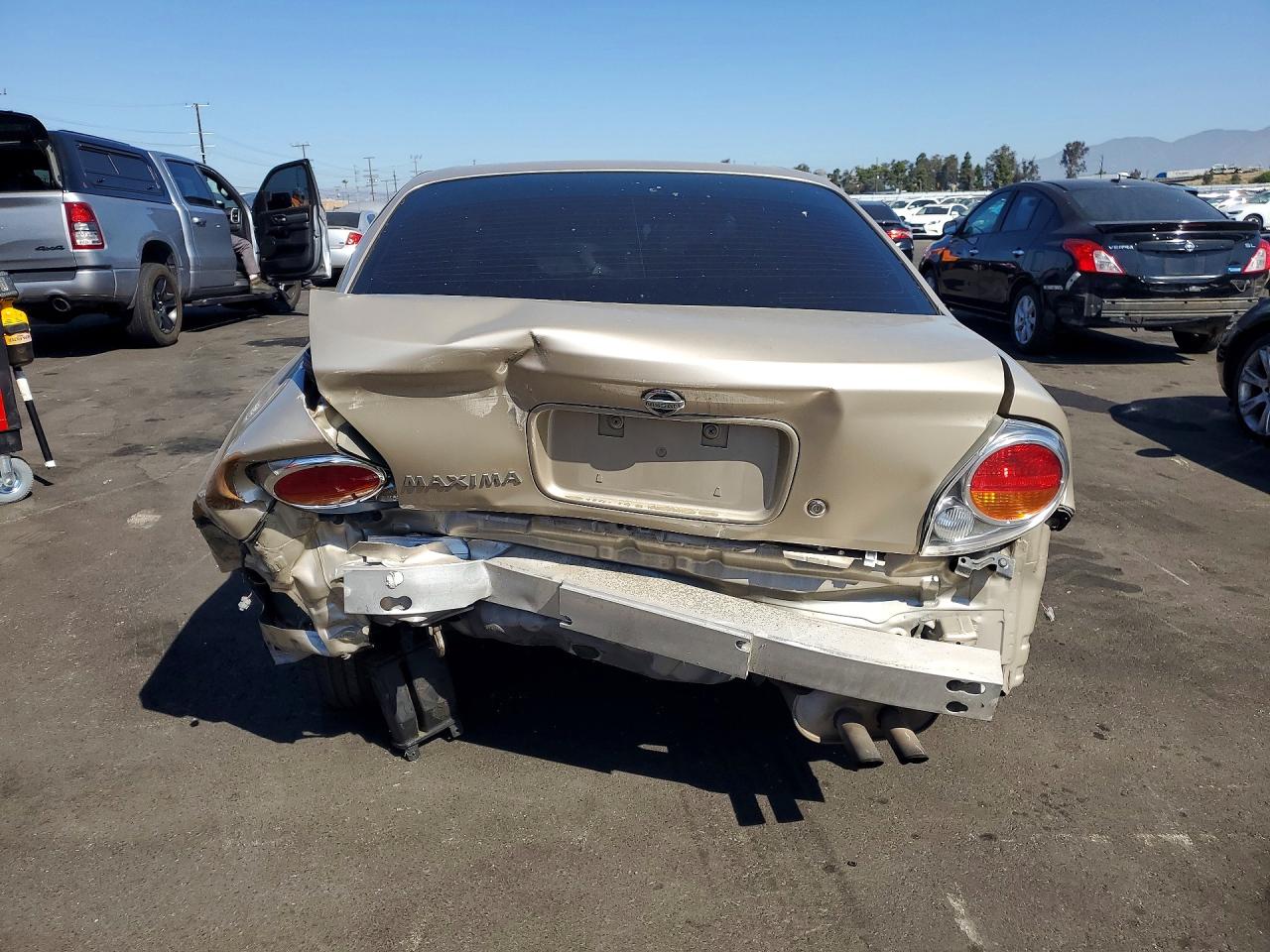 2002 Nissan Maxima VIN JN1DA31D12T451914 photo 6