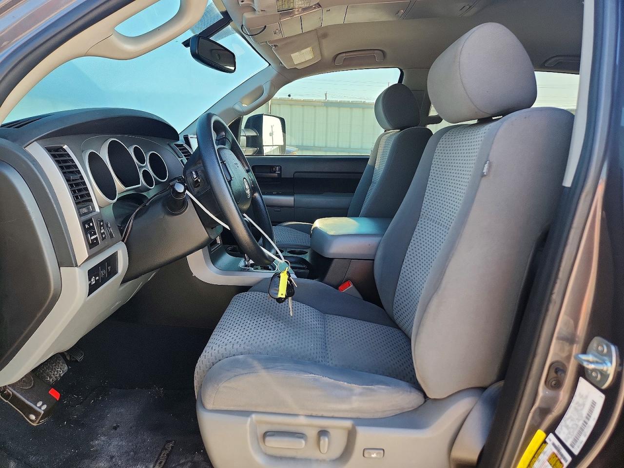 2012 Toyota Tundra VIN 5TFDW5F11CX235547 photo 7