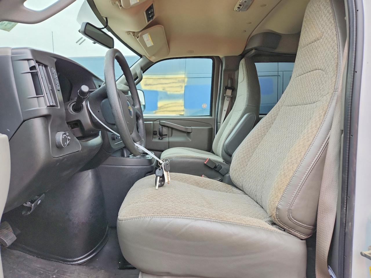 2023 Chevrolet Express VIN 1GAZGNFP8P1163898 photo 5
