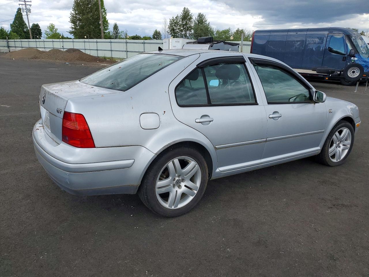 2002 Volkswagen Jetta VIN 3VWSE69M82M190596 photo 3