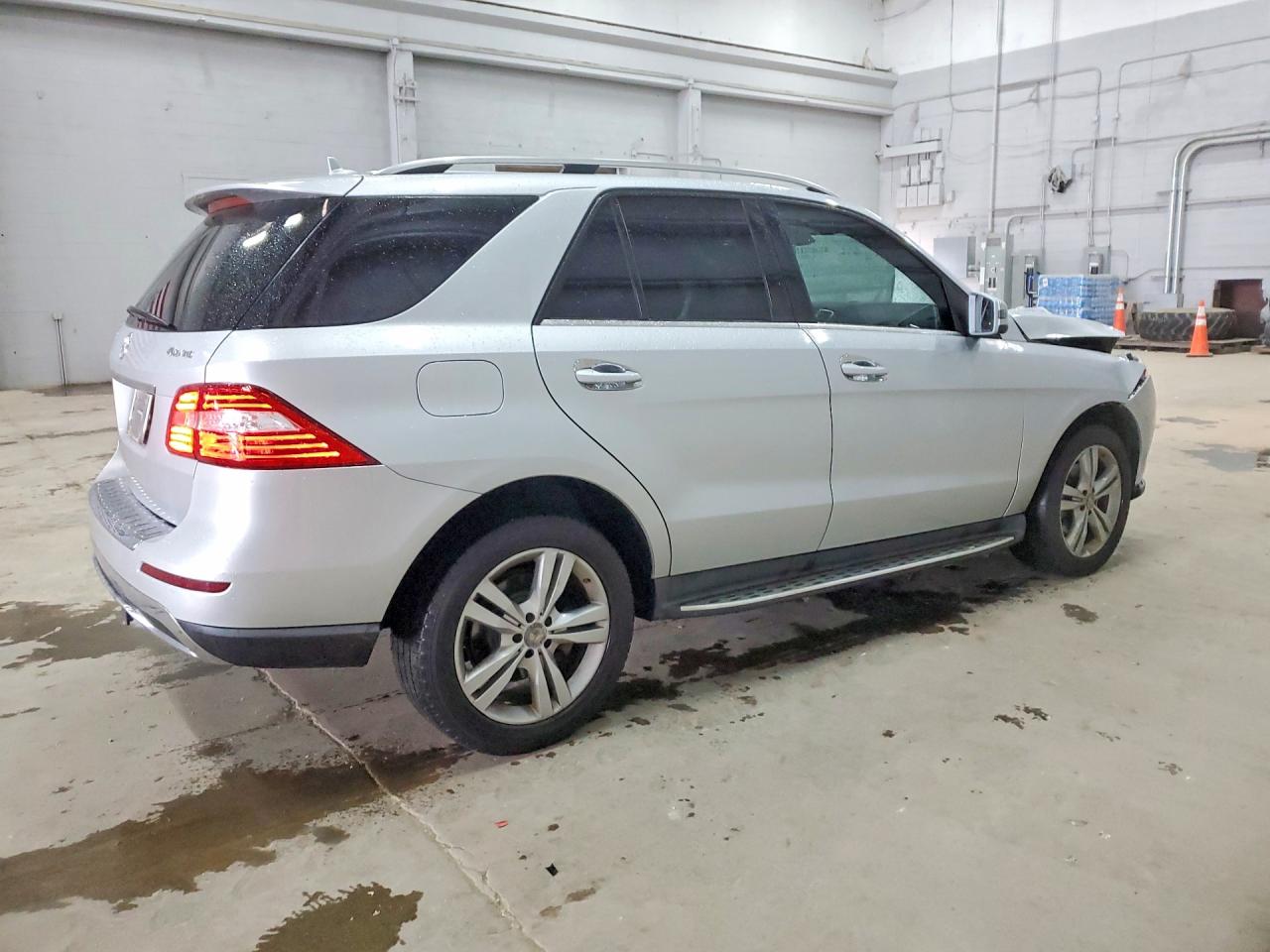2014 Mercedes-Benz M-class VIN 4JGDA5HB7EA329437 photo 3