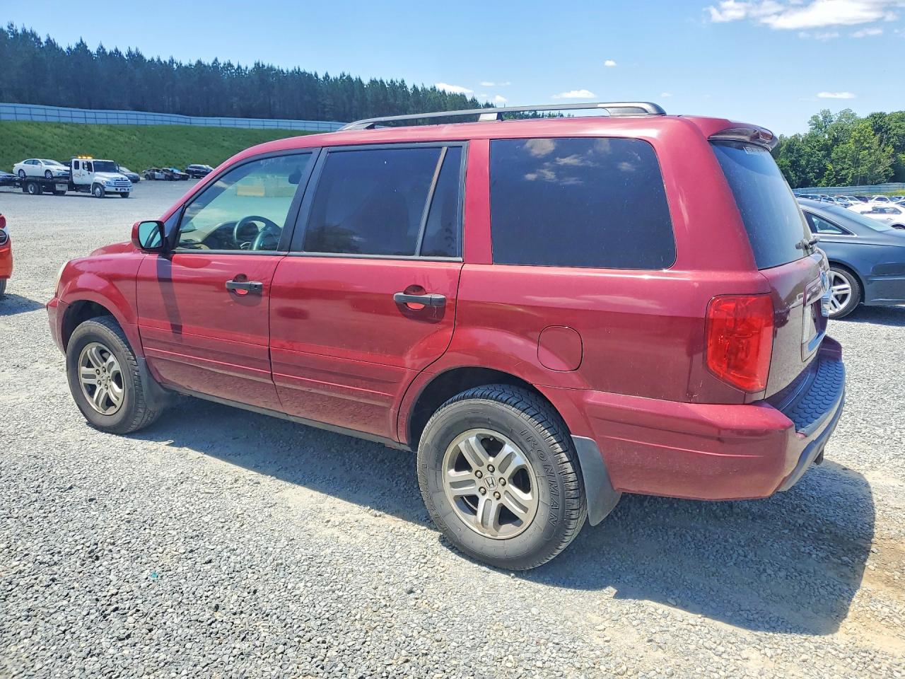 2004 Honda Pilot VIN 2HKYF185X4H564531 photo 2