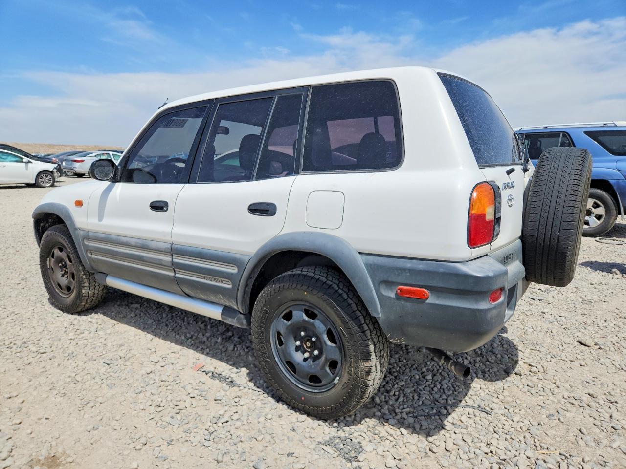 1997 Toyota Rav4 VIN JT3HP10V0V7039173 photo 2